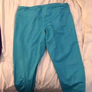 Capri spandex workout pants